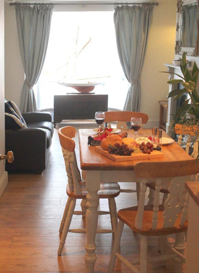 שלדון Beautiful Seaside One Bedroom Apartment מראה חיצוני תמונה